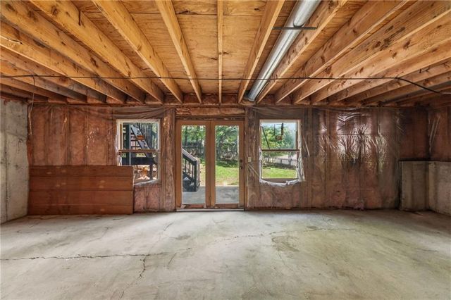 12495 S Hagan Lane, Olathe, KS 66062