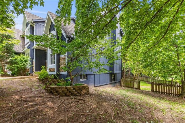 12495 S Hagan Lane, Olathe, KS 66062