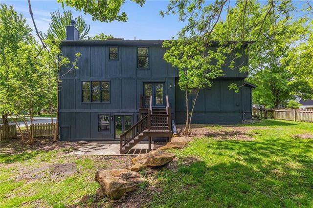 12495 S Hagan Lane, Olathe, KS 66062