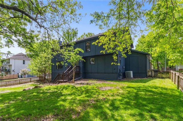 12495 S Hagan Lane, Olathe, KS 66062