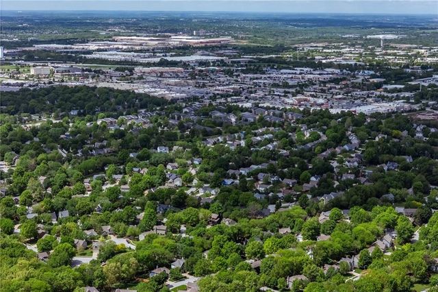 12495 S Hagan Lane, Olathe, KS 66062