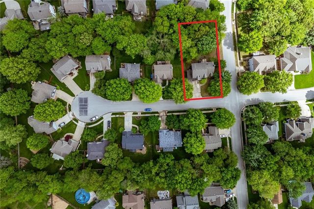 12495 S Hagan Lane, Olathe, KS 66062