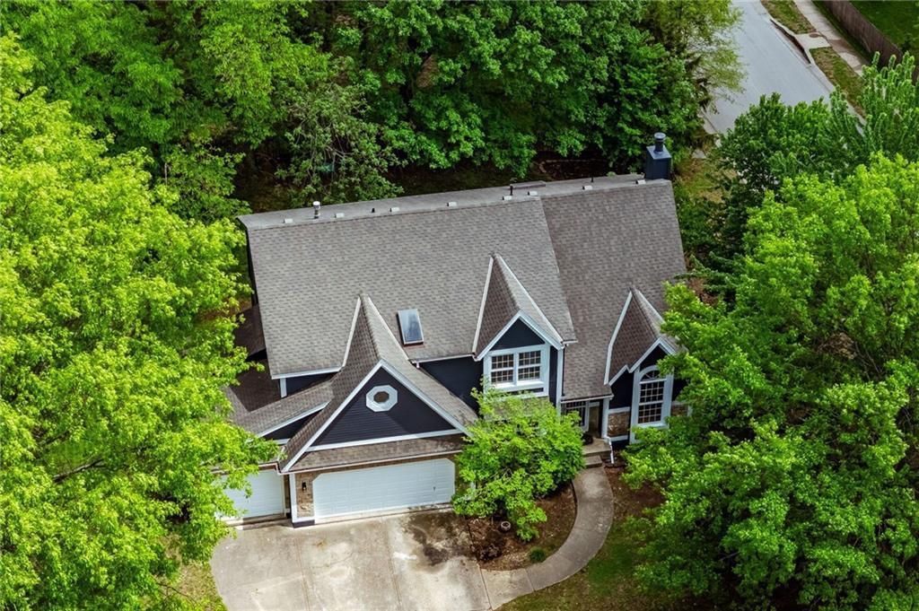 12495 S Hagan Lane, Olathe, KS 66062