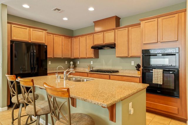 1391 Mill Run Ct, Manteca, CA 95336