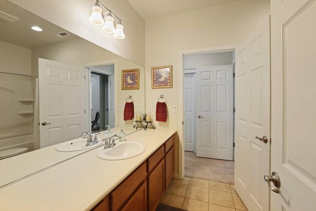 1391 Mill Run Ct, Manteca, CA 95336