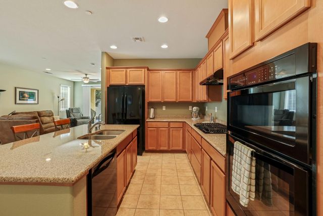1391 Mill Run Ct, Manteca, CA 95336