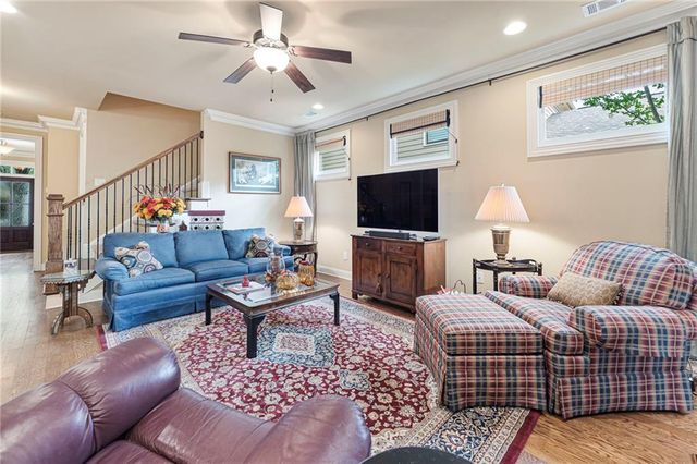 530 Willow Oak Way, Roswell, GA 30076