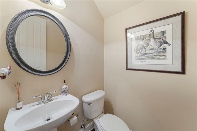 530 Willow Oak Way, Roswell, GA 30076