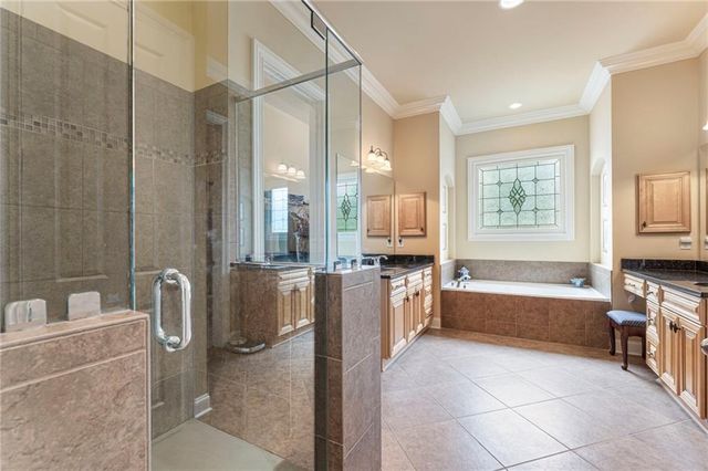 530 Willow Oak Way, Roswell, GA 30076