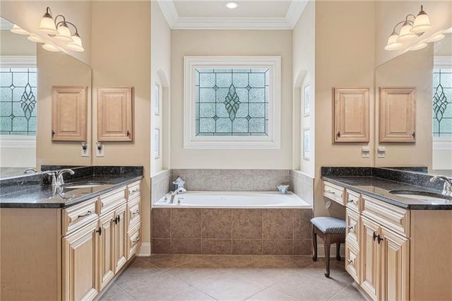 530 Willow Oak Way, Roswell, GA 30076