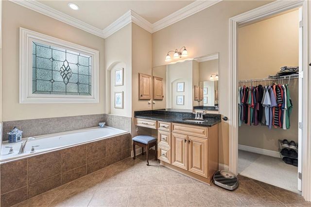 530 Willow Oak Way, Roswell, GA 30076