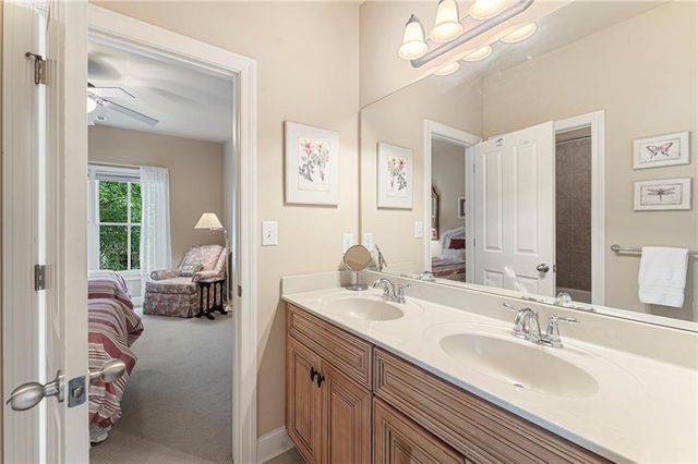 530 Willow Oak Way, Roswell, GA 30076