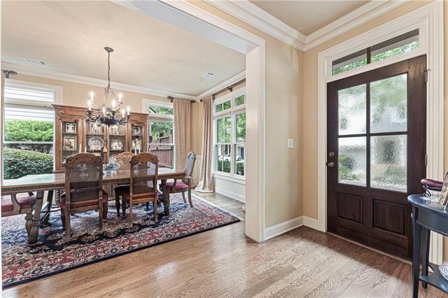 530 Willow Oak Way, Roswell, GA 30076