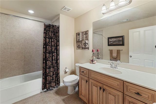 530 Willow Oak Way, Roswell, GA 30076