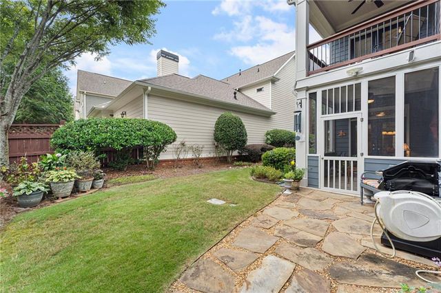 530 Willow Oak Way, Roswell, GA 30076
