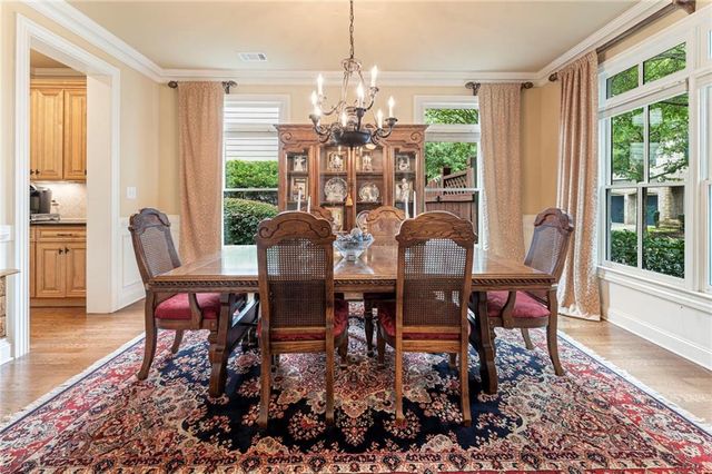 530 Willow Oak Way, Roswell, GA 30076