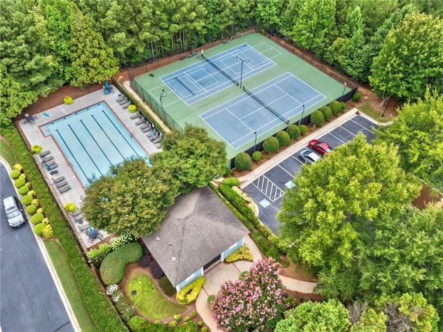 530 Willow Oak Way, Roswell, GA 30076