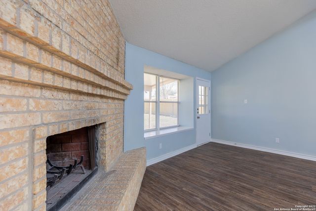 4902 BROOKHEAD LN, Schertz, TX 78108