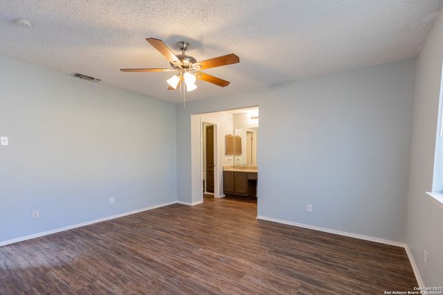 4902 BROOKHEAD LN, Schertz, TX 78108