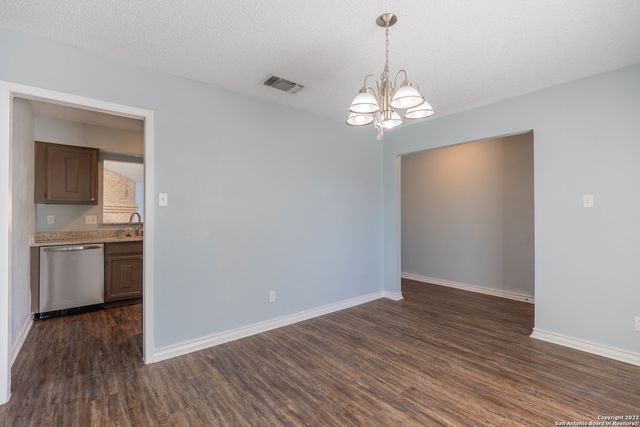 4902 BROOKHEAD LN, Schertz, TX 78108