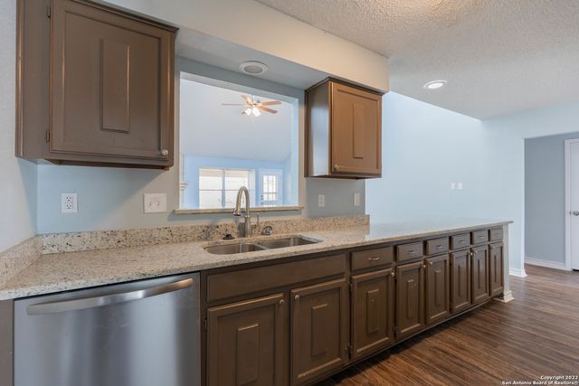 4902 BROOKHEAD LN, Schertz, TX 78108