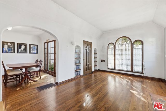 2333 22nd Street, Santa Monica, CA 90405