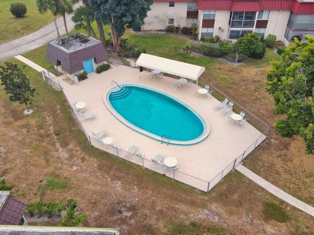 12026 Greenway Circle S 202, Royal Palm Beach, FL 33411