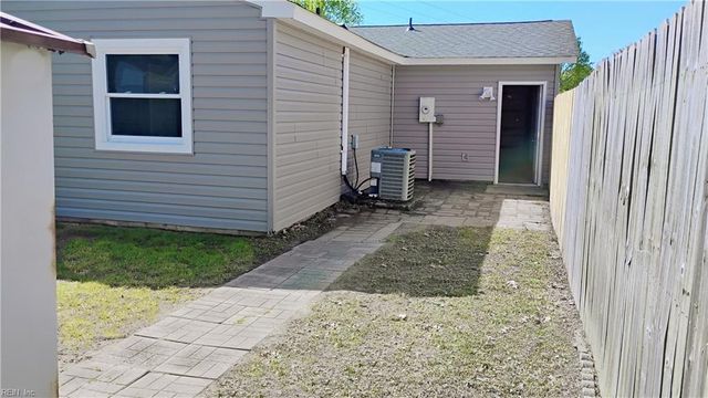 1226 Eaglewood DR, Virginia Beach, VA 23454