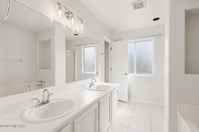 10233 E Desert Mesa Drive, Tucson, AZ 85747