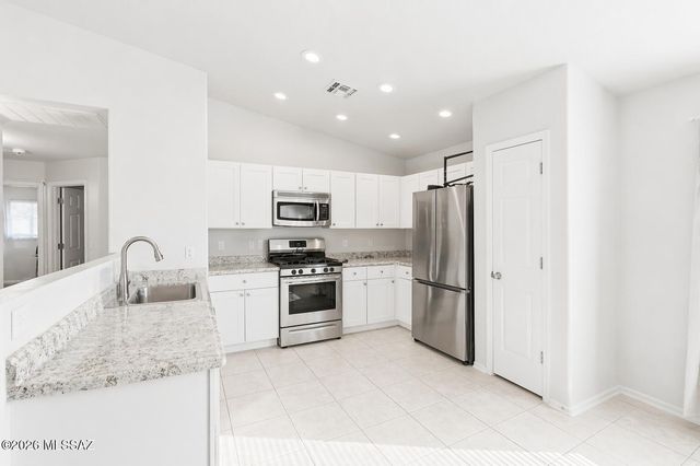 10233 E Desert Mesa Drive, Tucson, AZ 85747