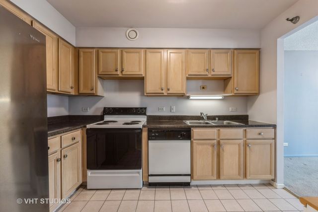70 W HURON Street 1301, Chicago, IL 60654