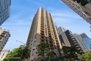 70 W HURON Street 1301, Chicago, IL 60654