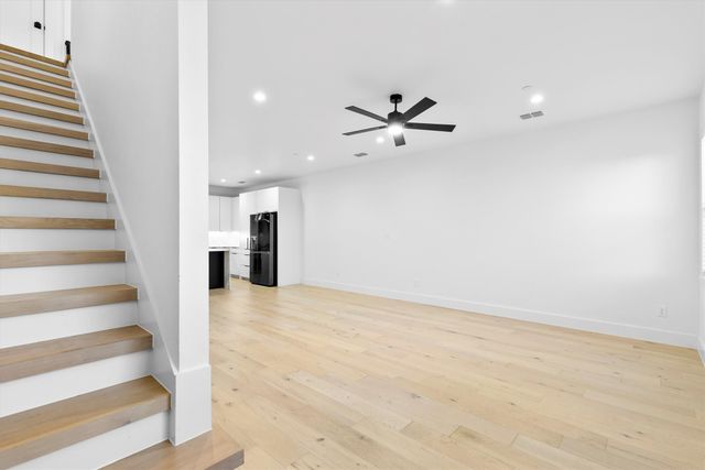 1147 N Madison Avenue 104, Dallas, TX 75208