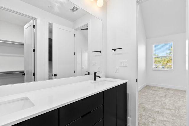 1147 N Madison Avenue 104, Dallas, TX 75208