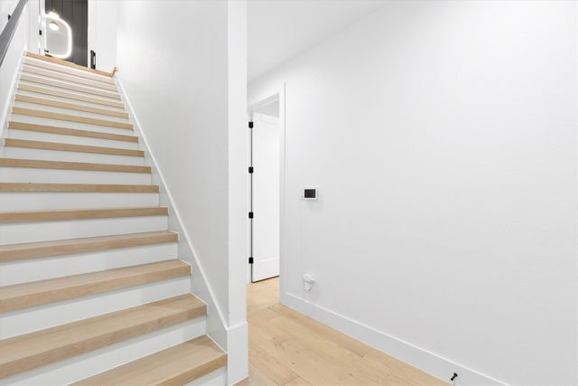 1147 N Madison Avenue 104, Dallas, TX 75208