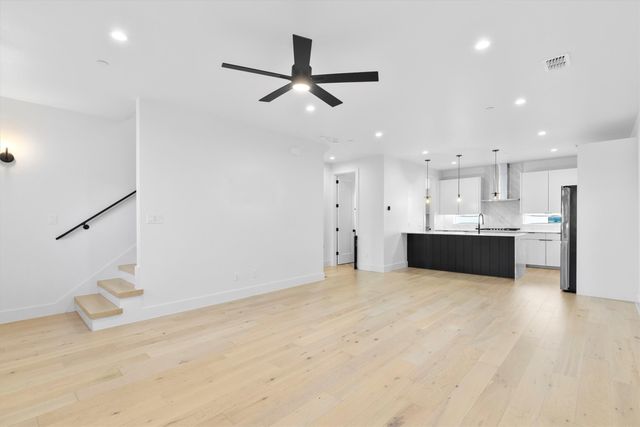 1147 N Madison Avenue 104, Dallas, TX 75208