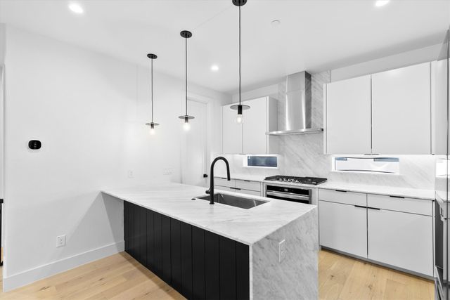 1147 N Madison Avenue 104, Dallas, TX 75208