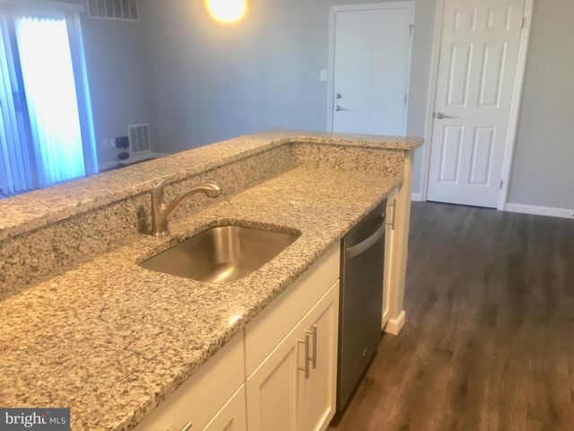 1609 WOODHOLLOW DR, Marlton, NJ 08053