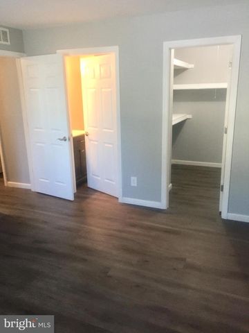 1609 WOODHOLLOW DR, Marlton, NJ 08053