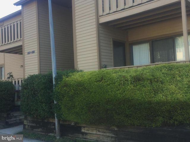 1609 WOODHOLLOW DR, Marlton, NJ 08053