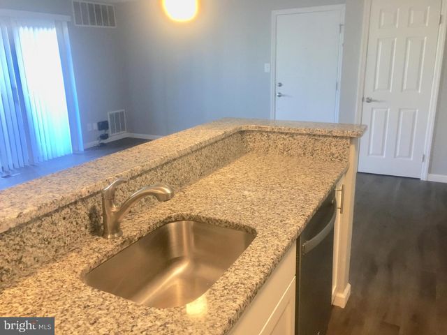 1609 WOODHOLLOW DR, Marlton, NJ 08053