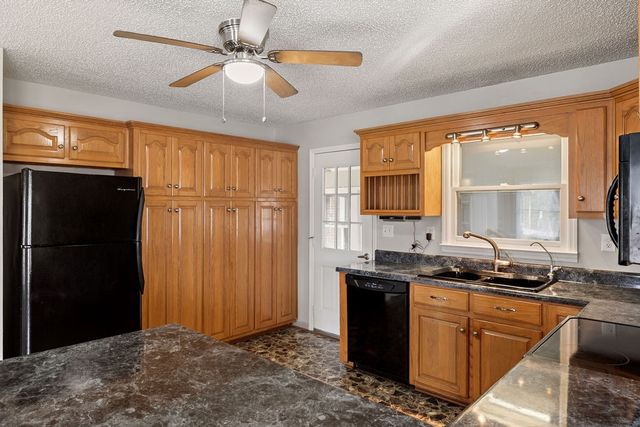 210 Salem Rd, Minor Hill, TN 38473