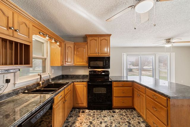 210 Salem Rd, Minor Hill, TN 38473