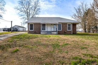 210 Salem Rd, Minor Hill, TN 38473