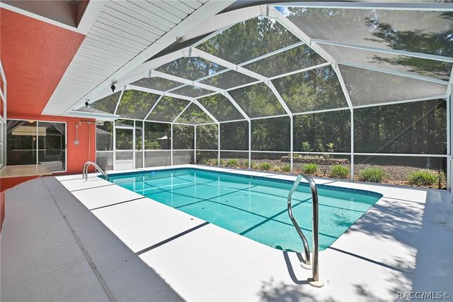 17 S Sweetgum Court, Homosassa, FL 34446