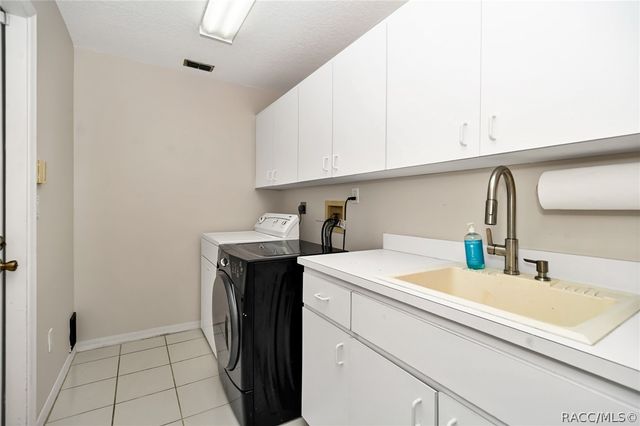 17 S Sweetgum Court, Homosassa, FL 34446