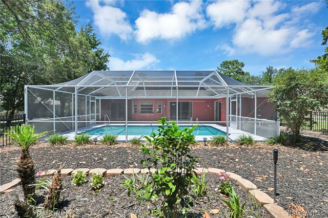 17 S Sweetgum Court, Homosassa, FL 34446