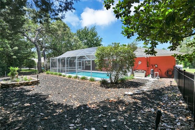 17 S Sweetgum Court, Homosassa, FL 34446