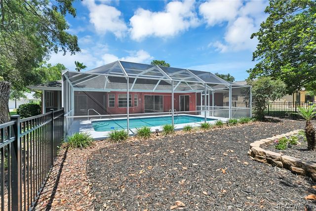17 S Sweetgum Court, Homosassa, FL 34446