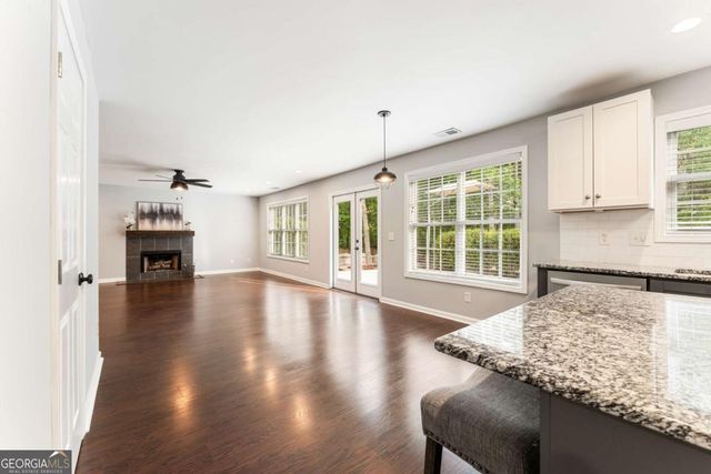 284 Covington Drive, Hiram, GA 30141